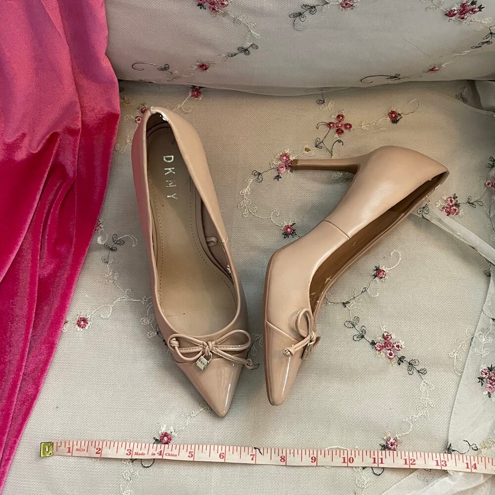 DKNY Pointed Toe Pumps, Size 7